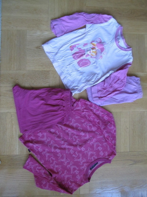 RATIA ihana pinkki PYJAMA koko 100 + toinen PYJAMA koko 100