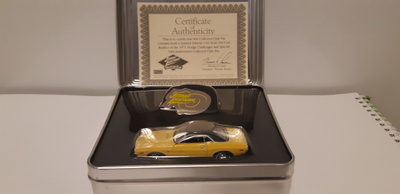 Dodge Challenger R/T 1971 Johnny Lightning collector club