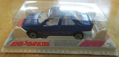 Peugeot 405 Mi16 Sedan 4 door Blue 1991 Majorette #218 1:62