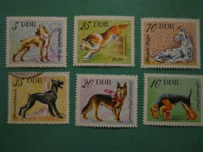 POSTIMERKKEJÄ KOIRA-AIHE 6 kpl