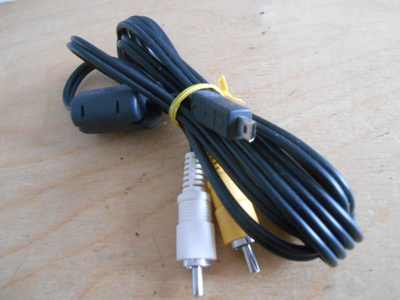 2 x RCA uros - Nikon kaapeli.