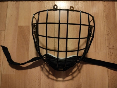 Bauer FM 3000L Ristikko kypärään.