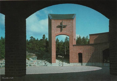 Espoo Leppävaaran kirkko sisäpiha