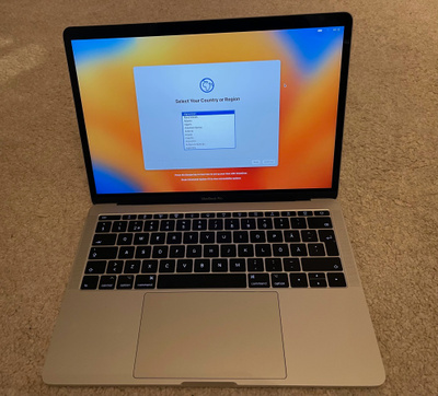 Apple MacBook Pro 13” Retina (2017) – Hyvä akku – Ventura