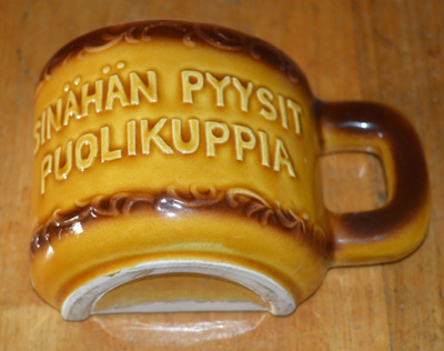 Puolikuppia huumorimuki