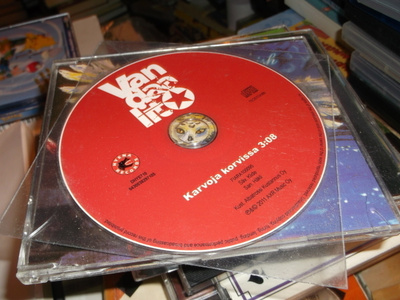 CDS  VANDAALIT : Karvoja korvissa ( 2011 ) SIS POSTIKULU
