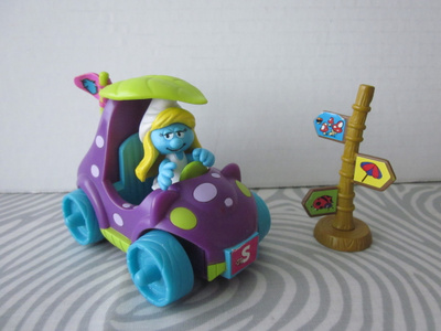 Smurffiina + auto