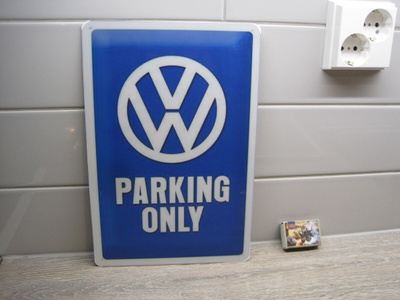 VW PARKING ONLY MUOVIKYLTTI