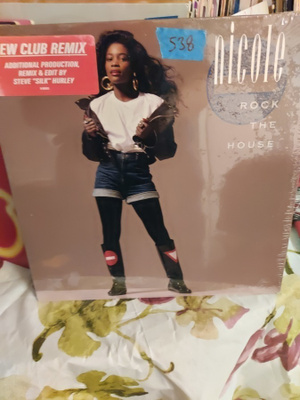 Nicole - Rock The House