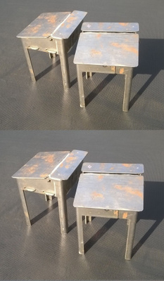 2 koulupöytää Barbielle