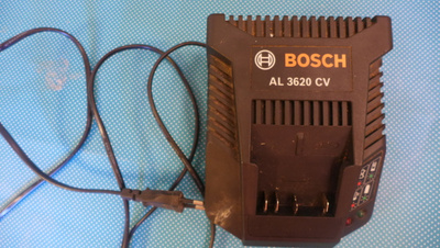 BOSCH Latauslaite 36v akulle 220v