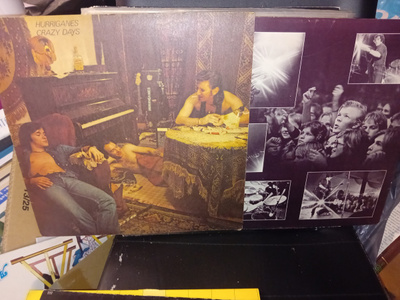 LP Hurriganes  : Crazy Days ( SIS POSTIKULU )