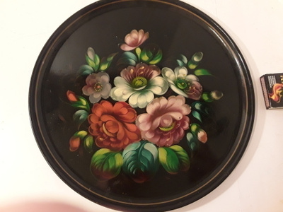 Vanha venäläinen metallitarjotin Ø 32cm.  käsinmaalattu