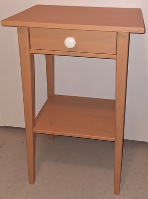 Okran värinen pikku pöytä Hemnes