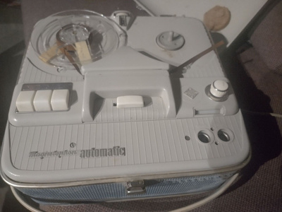 Telefunken kannettava kelanauhuri, toimiva,vintage n. 1963