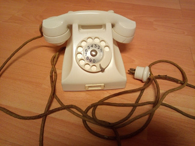 Ericsson vanha lankapuhelin