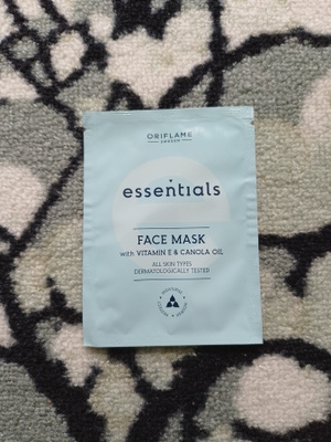 ~Oriflame Essentials Vitamin E & Canola Oil -kasvonaamio~