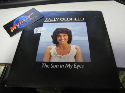SALLY OLDFIELD - THE SUN IN MY EYES EX-/EX- 7''
