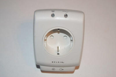 Belkin ylijännitesuoja