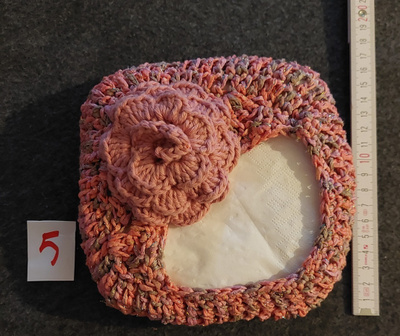 Alina´s Handmade käsin virkattu Nessupiilo ruusulla eri väri