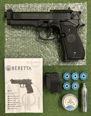 Beretta 92 FS CO2 -ilmapistooli 4,5 mm – täydellinen setti