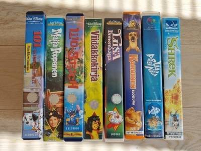 Lasten VHS-kasetit Disney ja muita
