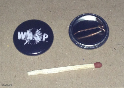 W.A.S.P. rintanappi 1" h5