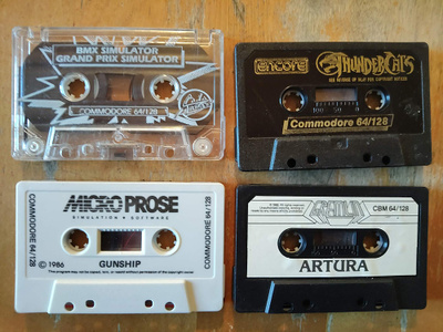 Commodore 64 C64 4 kpl pelikasetteja