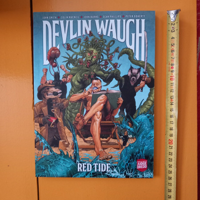 Devlin Waugh Red tide 2000 AD Albumi