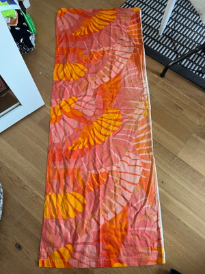 Tampella Marjatta Metsovaara Perhonen kangas oranssi