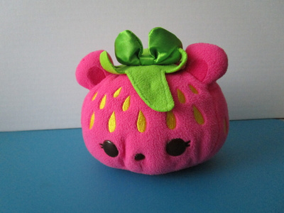Num Noms Strawberry, mansikkapehmo