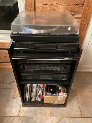PIONEER-SOITIN-TORNI