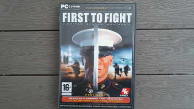 PC CD: First To Fight peli (2005)