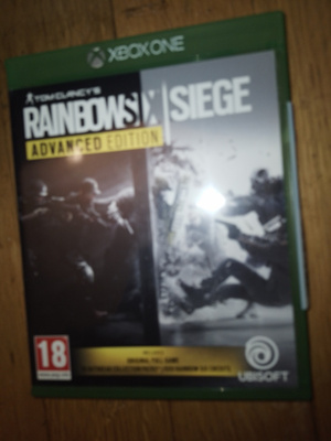 Xbox One Rainbow Six Siege Advanced Edition videopeli