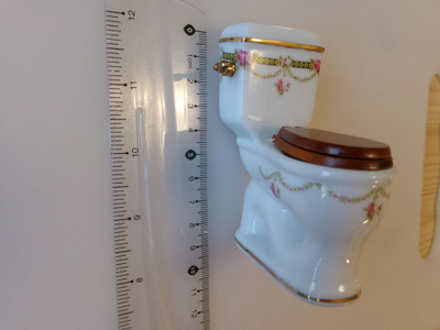 Nukkekoti Reutter wc istuin