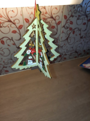 Roikkuva Puinen joulukuusi