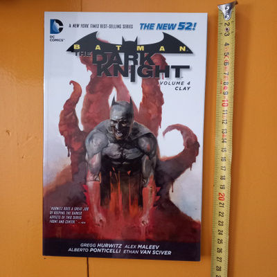 Batman The dark knight vol 4 Albumi