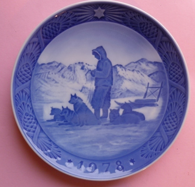 Seinälautanen JOULU Tanska 1978 Halk. 18cm Royal Copenhagen