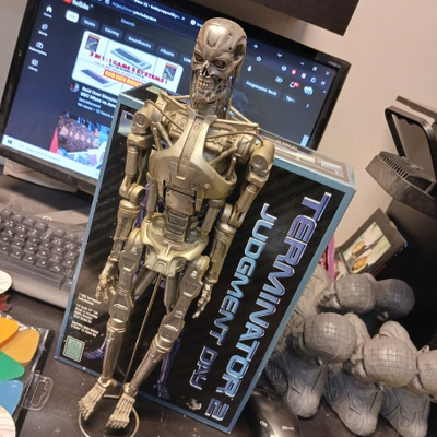 TERMINATOR ENDOSKELETON MODEL - HEAD HUNTER STORE.