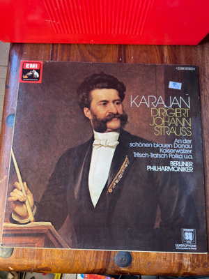Johann Strauss - Karajan Dirigiert Johann Strauss lp