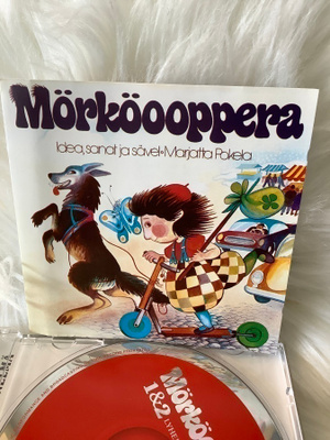 MÖRKÖOOPPERA 1 & 2 (MARJATTA POKELA)