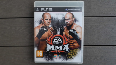 PS3: EA Sports MMA peli (2010)