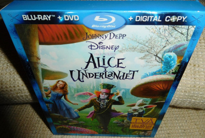 Liisa Ihmemaassa [Blu-ray + DVD]