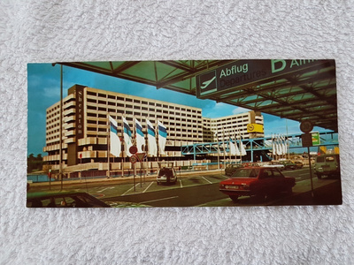 Sheraton hotelli Frankfurt Airport postikortti*