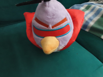 Angry Birds pehmolelu alkuperäislapullaan
