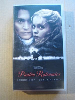 PÄÄTÖN RATSUMIES ( Johnny Depp )