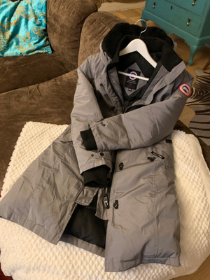 Canada Goose harmaa parkatakki XL