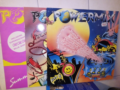3 kpl LP :  POWERMIX 1 &  VOL. 3 &  PART IV ( SIS POSTIKULU)