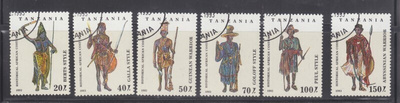Tanzania kansallispukuja.