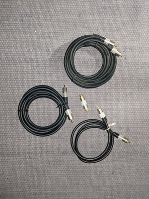 3 kpl ClickTronic Audio RCA-kaapelia (kullatut liittimet)